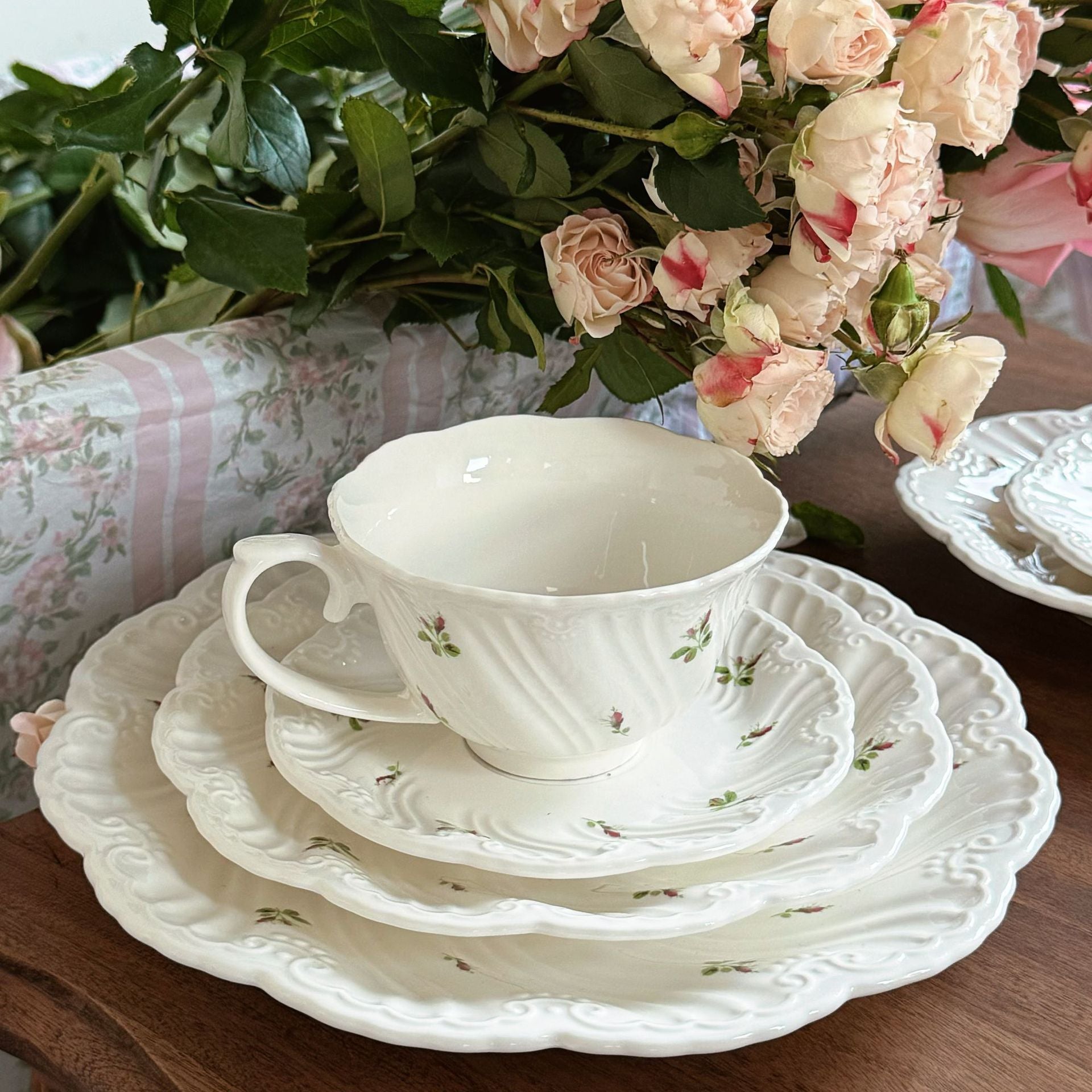 French Vintage Rose Branch Embossed Ceramic Dinner Plate Ceramic Bowl Ceramic Saucer
